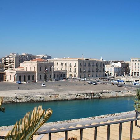 L'Approdo Delle Sirene Bed & Breakfast Сиракуза Екстериор снимка