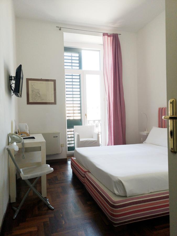 L'Approdo Delle Sirene Bed & Breakfast Сиракуза Екстериор снимка